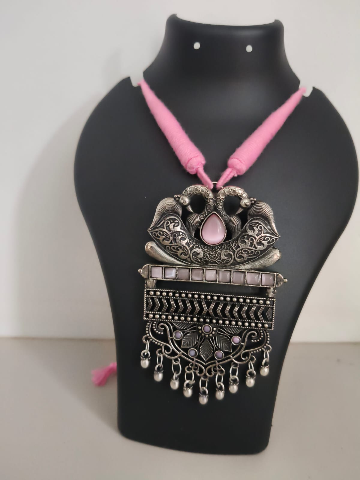 Silver Monalisa Stone Necklace